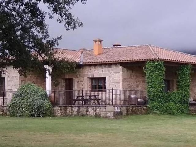 Casa en alquiler en Hoyos, Extremadura