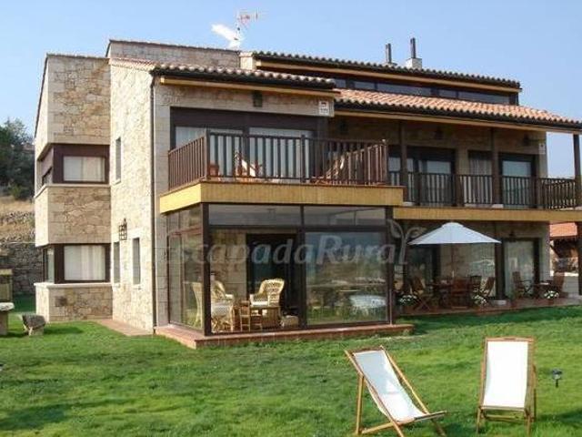 Casa en alquiler en Hoyos Del Espino, Castilla y León