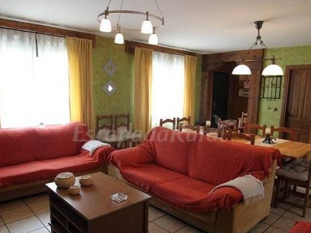 Casa en alquiler en Navaluenga, Castilla y León