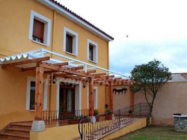 Casa en alquiler en Venta De Baños, Palencia