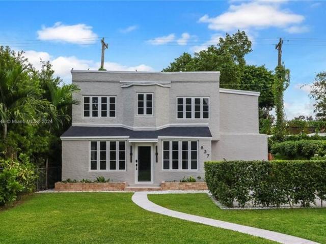 House for sale in Coral Gables