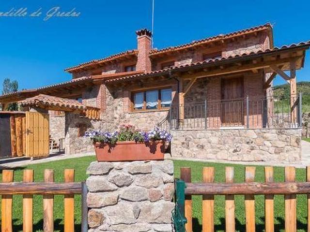 Casa en alquiler en Hoyos Del Collado, Castilla y León