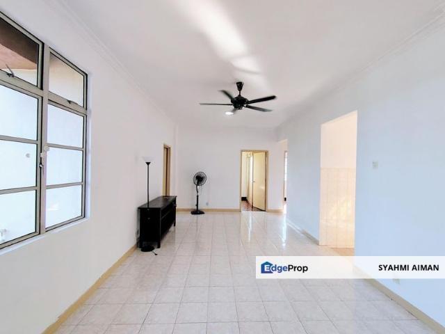 Condominium for sale in Petaling, Alam Impian