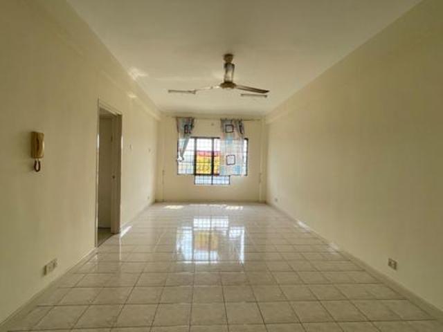 Condominium for sale in Petaling, Alam Impian