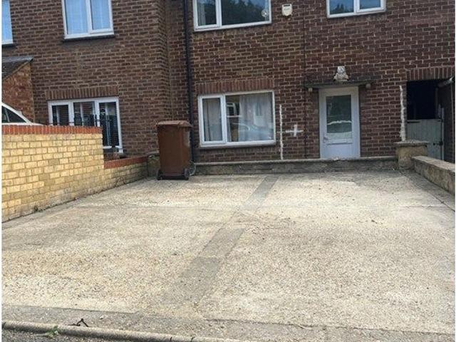 House for rent in Salters Cross, Strood