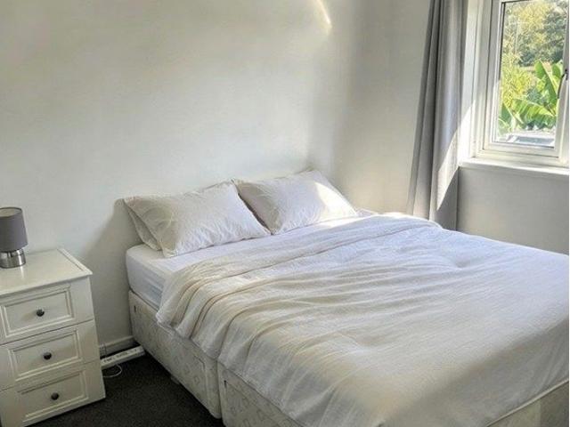 Room for rent in Salters Cross, Strood
