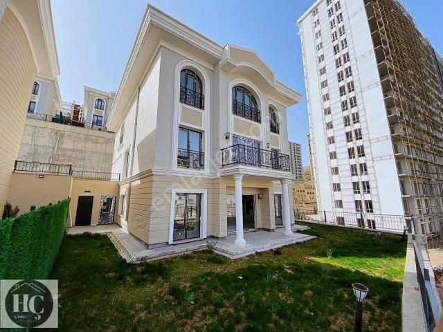 Elazığ Merkez içerisinde satılık Villa