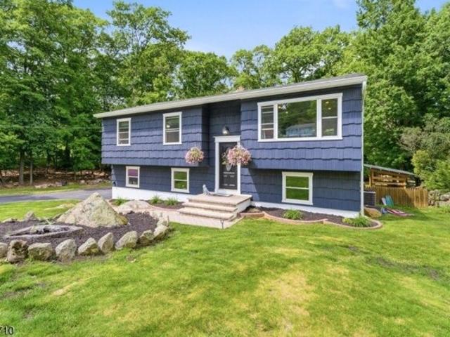 House for sale in Glasser, New Jersey