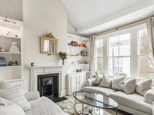 House for sale in Lyons, Greater London