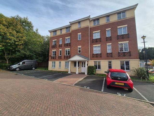 Apartment for rent in Old Hill, Sandwell