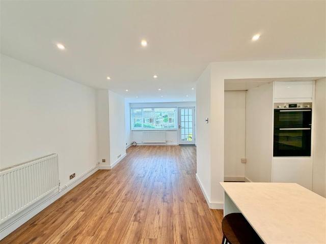 House for rent in Staddiscombe, Mount Wise