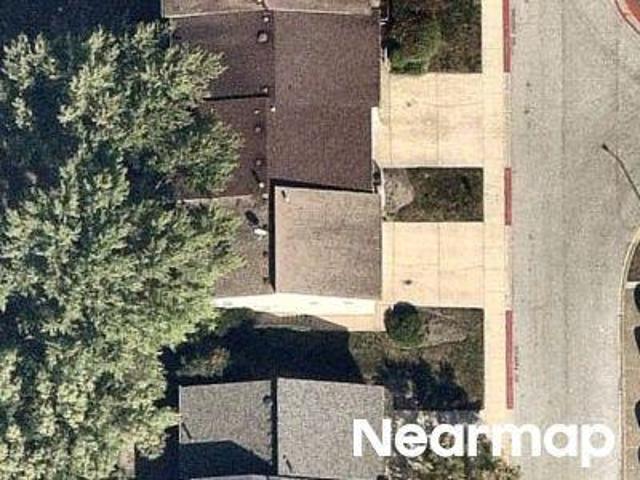Townhouse for sale in Aurora, Illinois