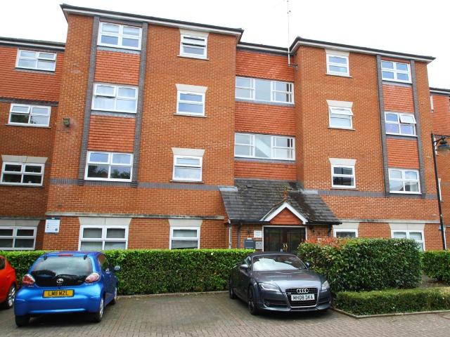 Apartment for rent in Furzedown, Greater London