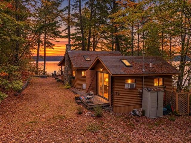 House for sale in Standish, Cumberland County