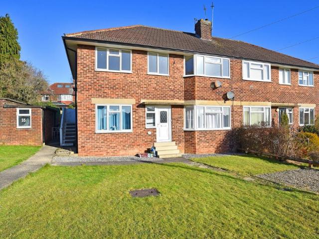Apartment for rent in Hookstone, Harrogate