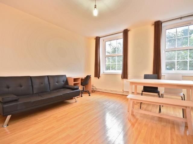 House for rent in Bromley-by-Bow, Bow