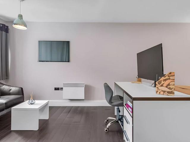Studio for rent in Hyde Park, West Yorkshire