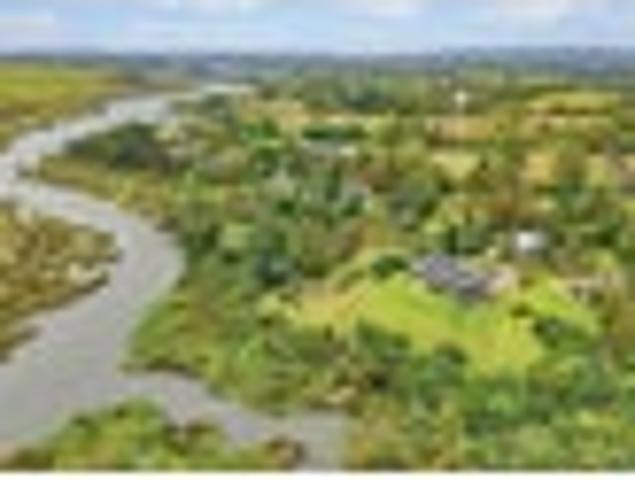 House for sale in Awhitu