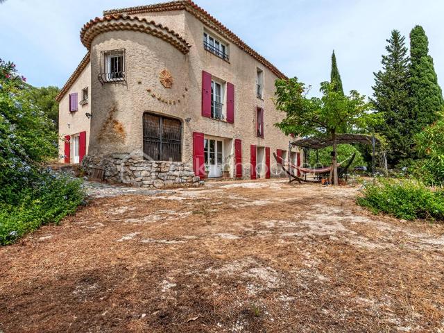 Maison vente à Arrondissement de Toulon, Le Revest-les-eaux