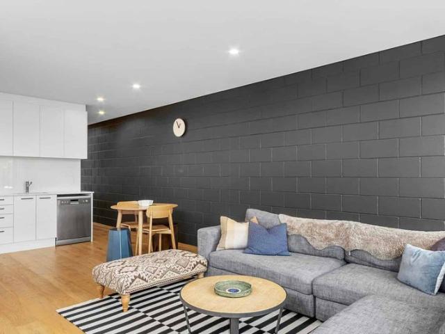 Townhouse for rent in Heathcote, Canterbury