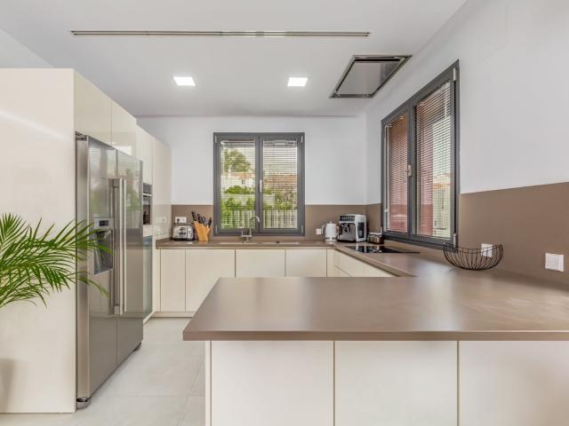 Chalet en alquiler en La Carolina, Costa del Sol Occidental