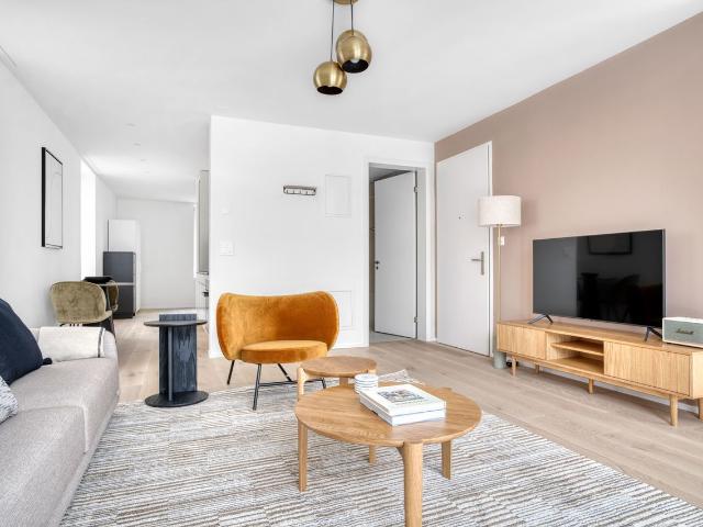 Apartment mieten in Einigen, Zürich