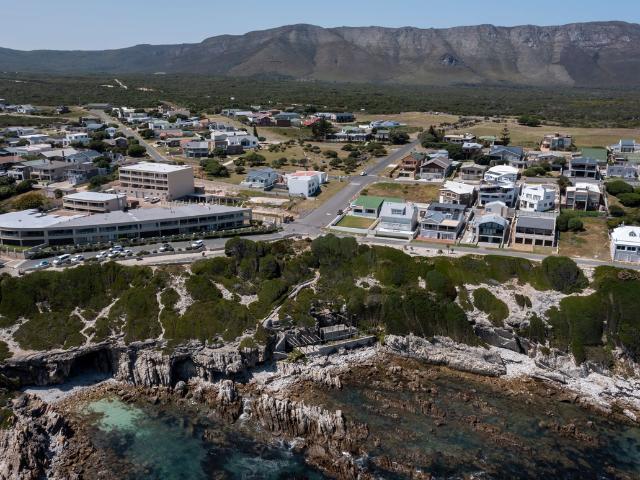 Apartment for rent in De Kelders, Overstrand Local Municipality