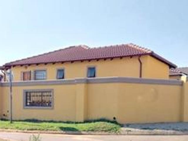 House for rent in Vosloorus, Gauteng