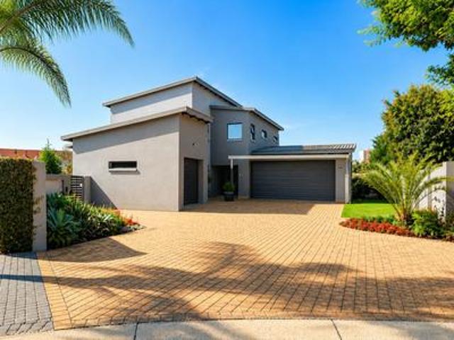 House for sale in Waterkloof, Gauteng