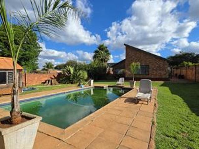 House for sale in Waterkloof, Gauteng