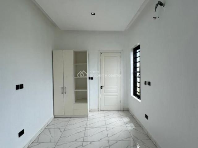 House for sale in Eti Osa, Lagos