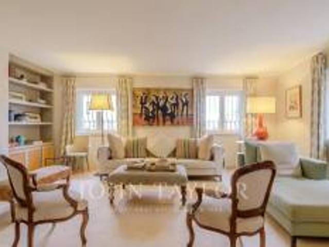Apartamento alugar em Estrela, Lisboa