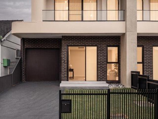 Duplex for rent in Sydney, New South Wales
