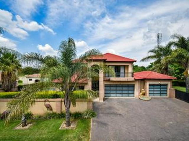 House for sale in Waterkloof, Gauteng