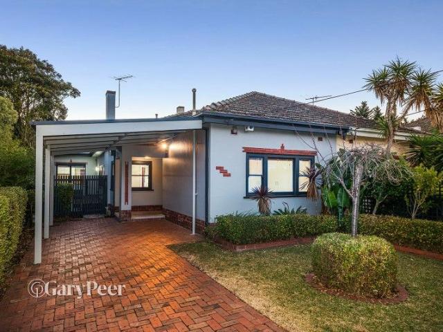 House for sale in Caulfield