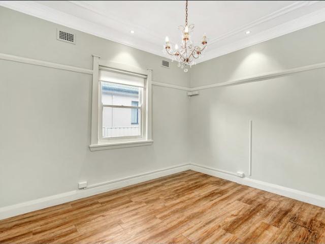 Property for rent in Wollongong West, New South Wales