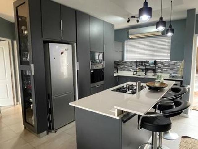 Apartment for sale in Umhlanga, Kwazulu-natal