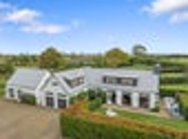 House for sale in Awhitu