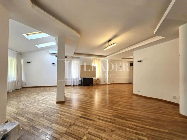 Casă închirieri în Colțea, București
