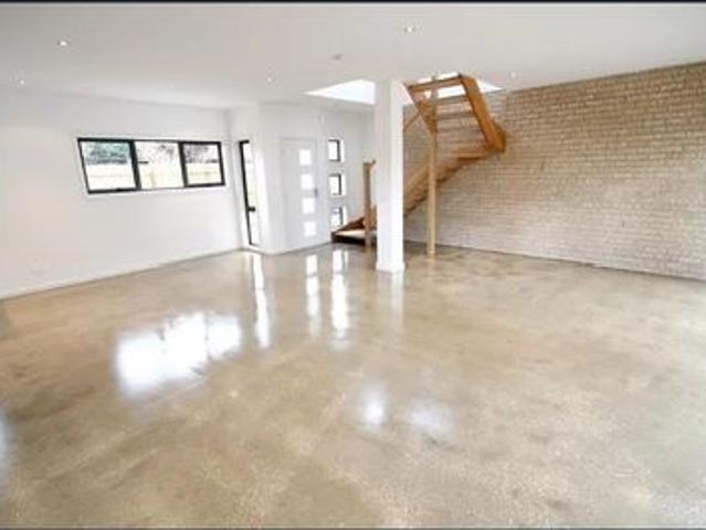 Townhouse for rent in Northcote, Melbourne