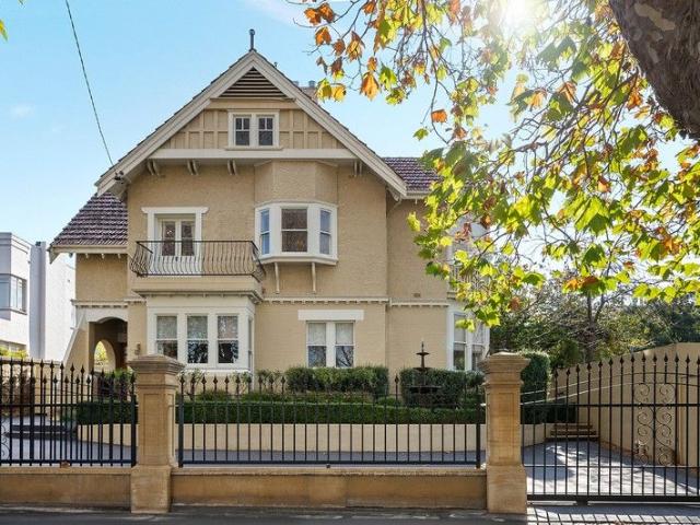 House for sale in Sandy Bay