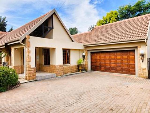 House for sale in Waterkloof, Gauteng