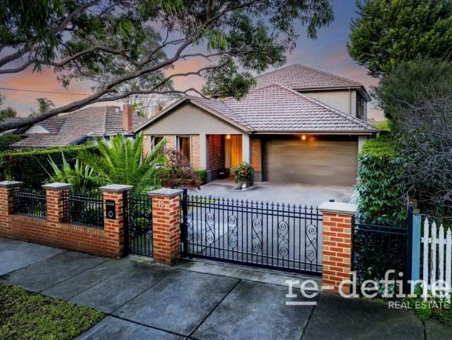 House for sale in Kew East