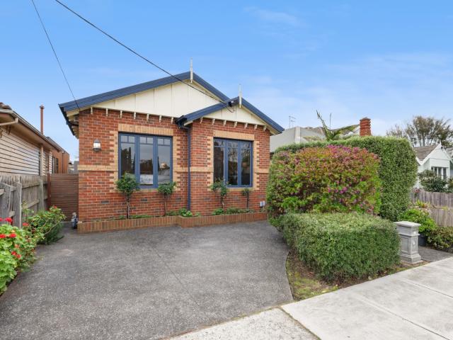 House for sale in Mckinnon