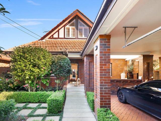 House for rent in Lower North Shore, Sydney