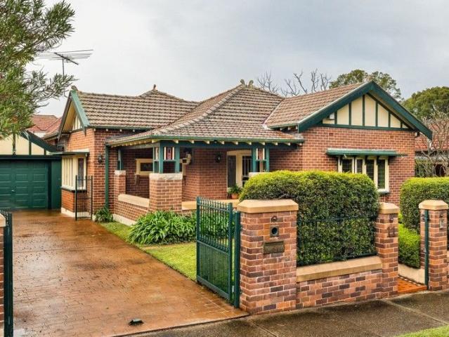 House for sale in Burwood
