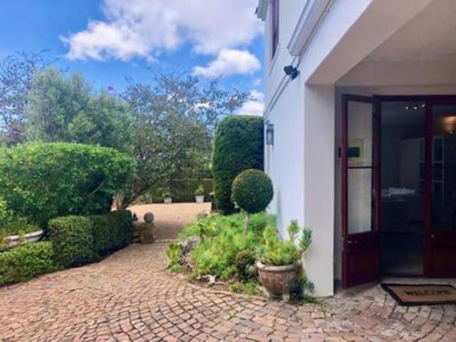 Apartment for rent in Hout Bay, Western Cape