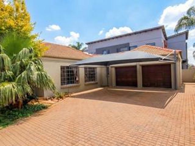 House for sale in Waterkloof, Gauteng