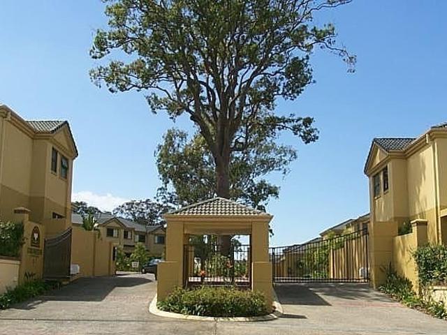 Townhouse for rent in Fernbrook, Queensland