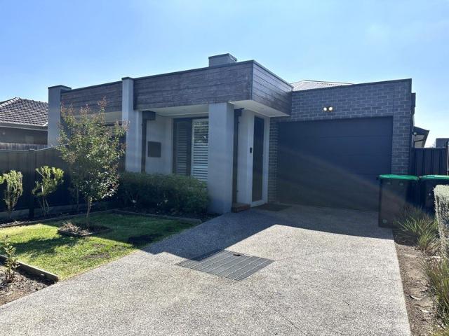 Apartment for rent in Airport West, Melbourne